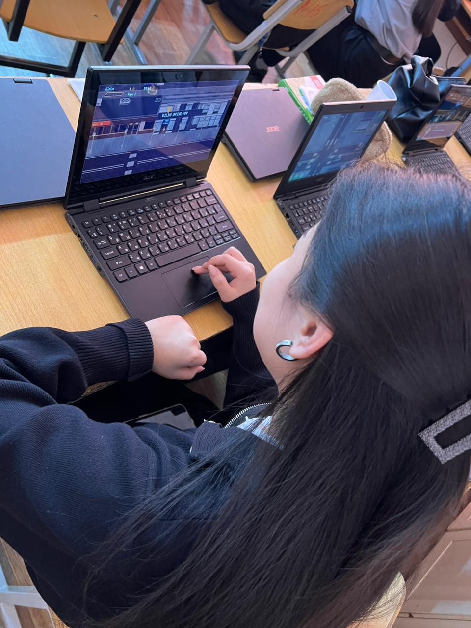 Мектебіміздің 10-11 сынып оқушылары «Qarjy saqshysy-Қаржы сақшысы» ойынын  ойнады